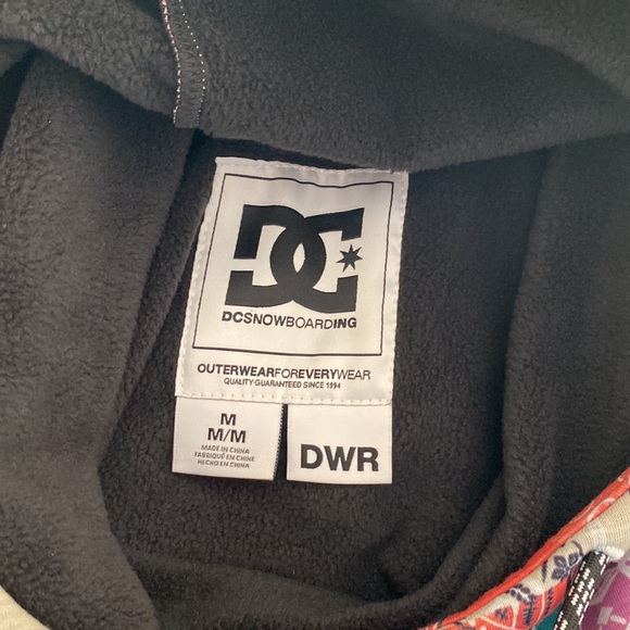 Women’s DC hoodie. Multi colored bandanna pattern. Size medium. - Picture 4 of 5